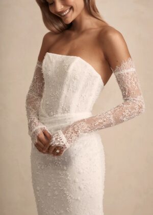 Haven Chantilly sleeve
