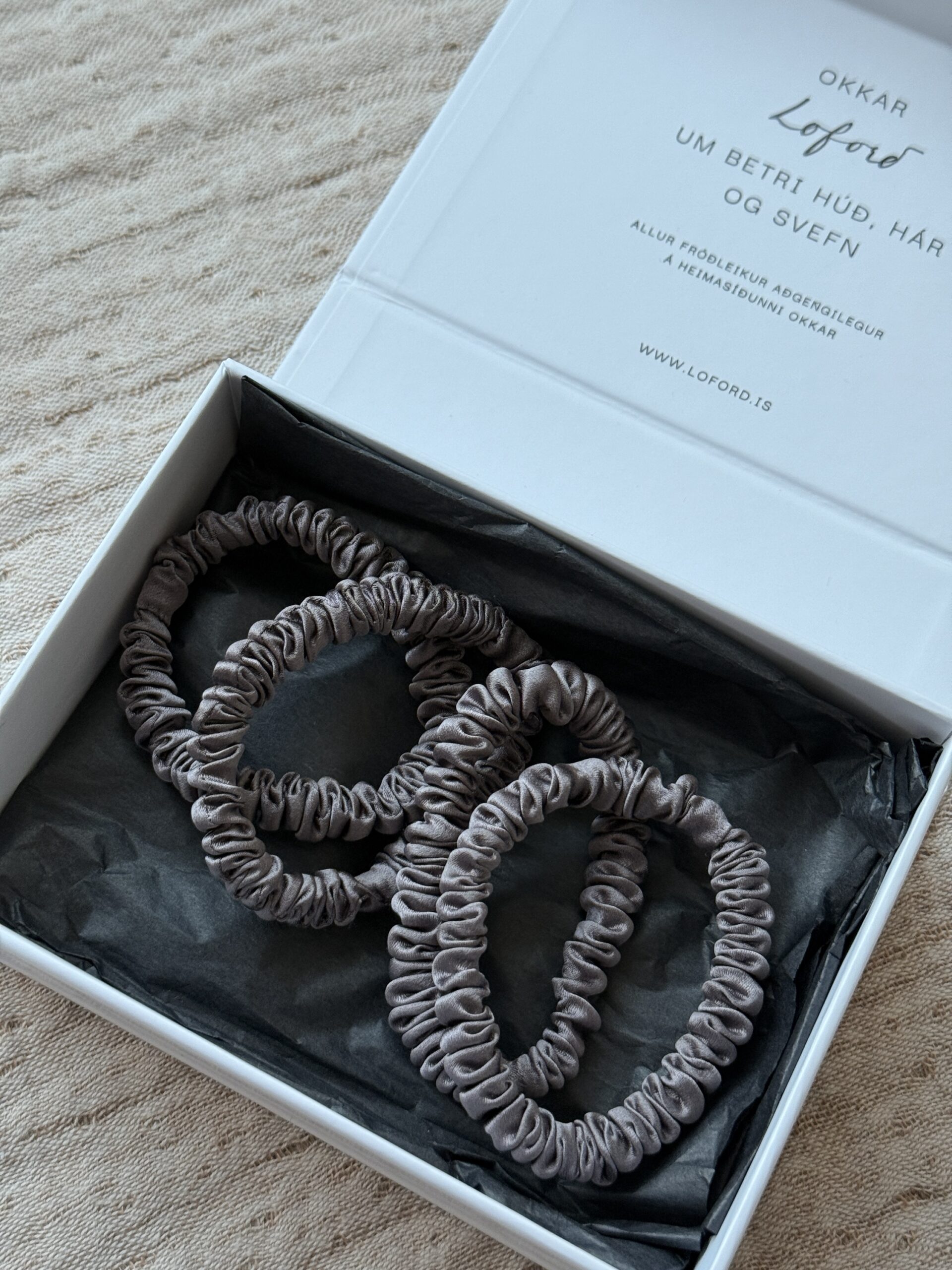 Silki gjafasett - Litlar teygjur - Veldu liti - Image 5