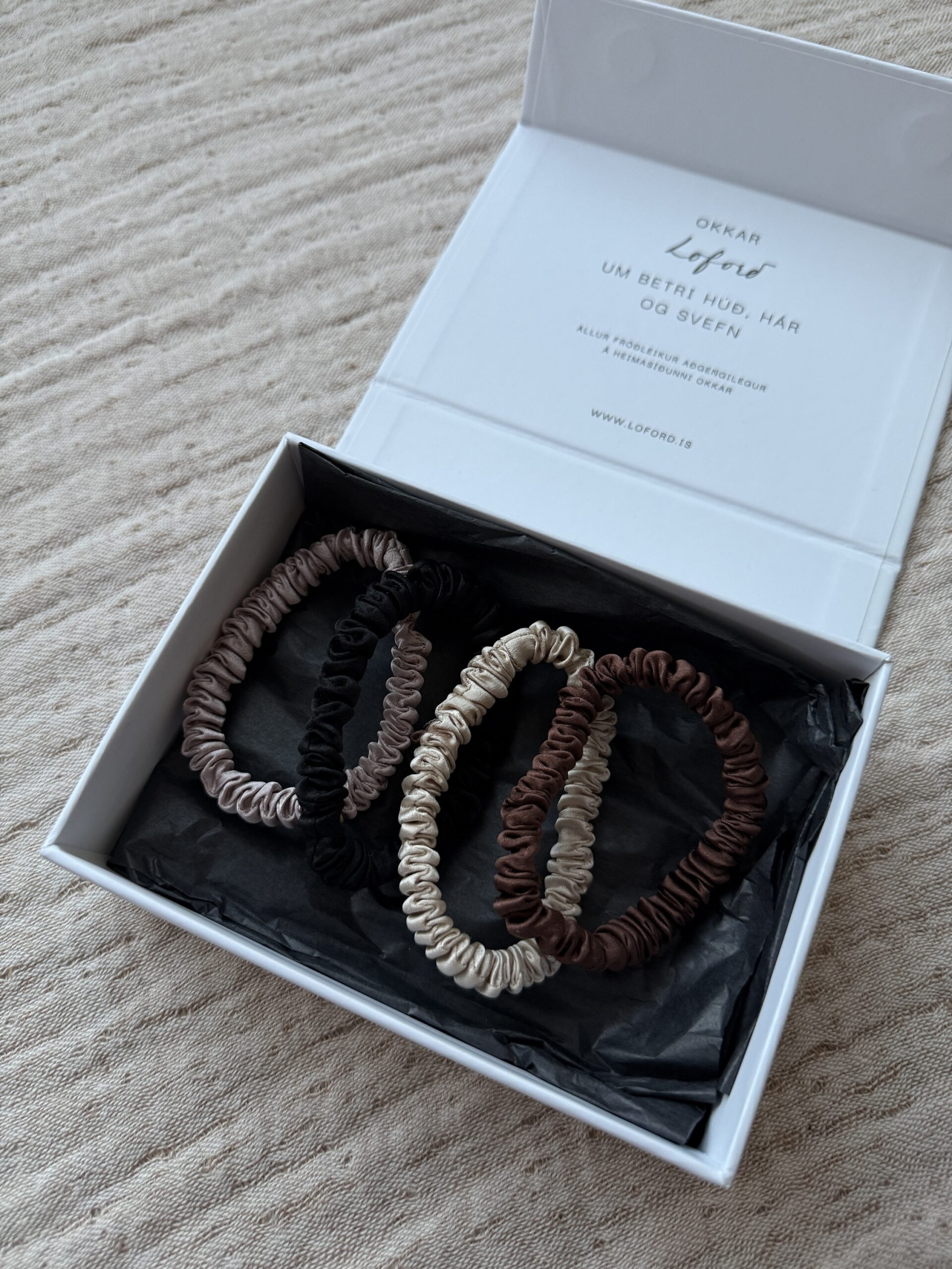 Silki gjafasett - Litlar teygjur - Veldu liti - Image 2