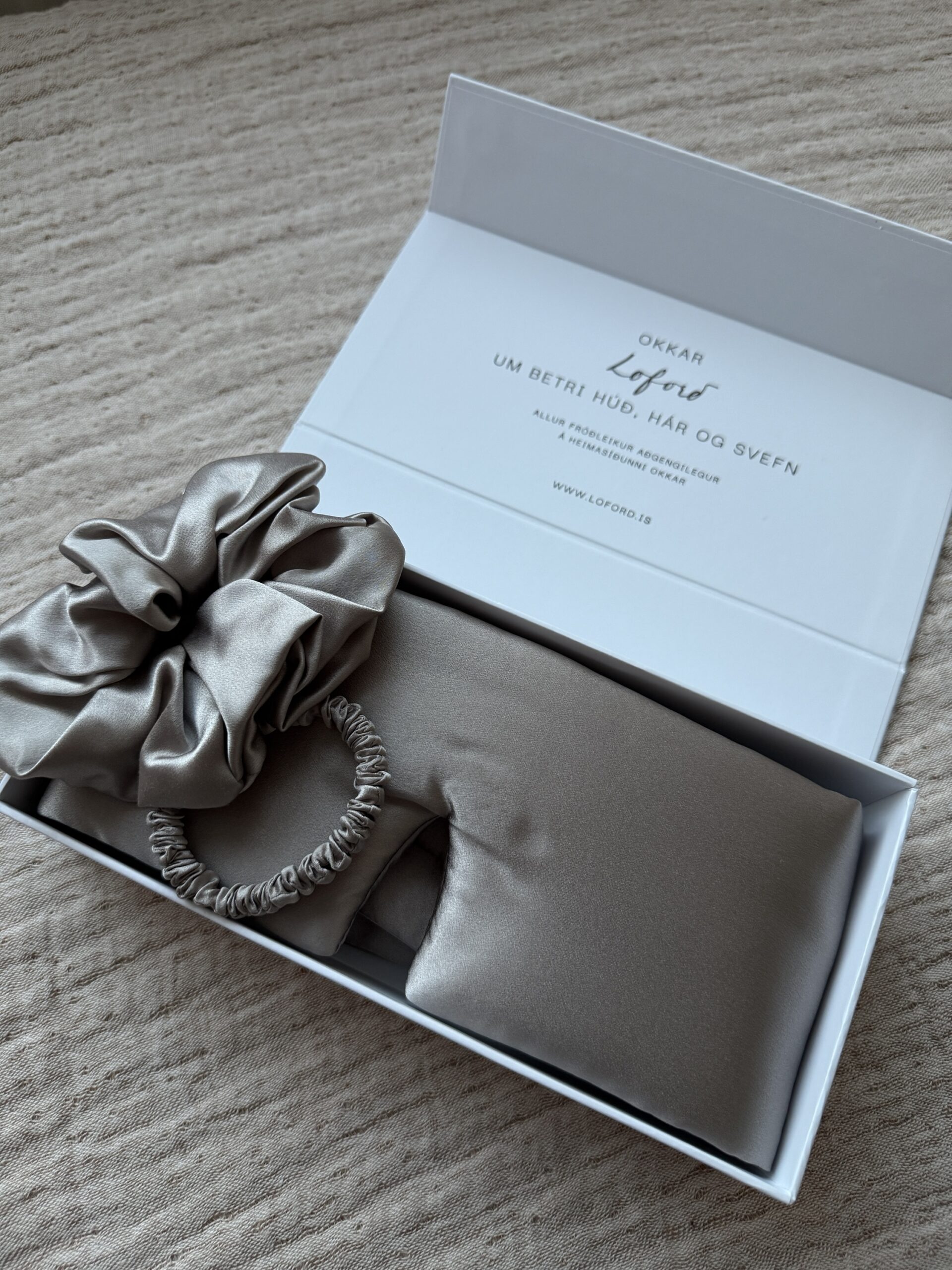 Silki gjafasett - Lúxus svefngríma og teygjur - Veldu liti - Image 3