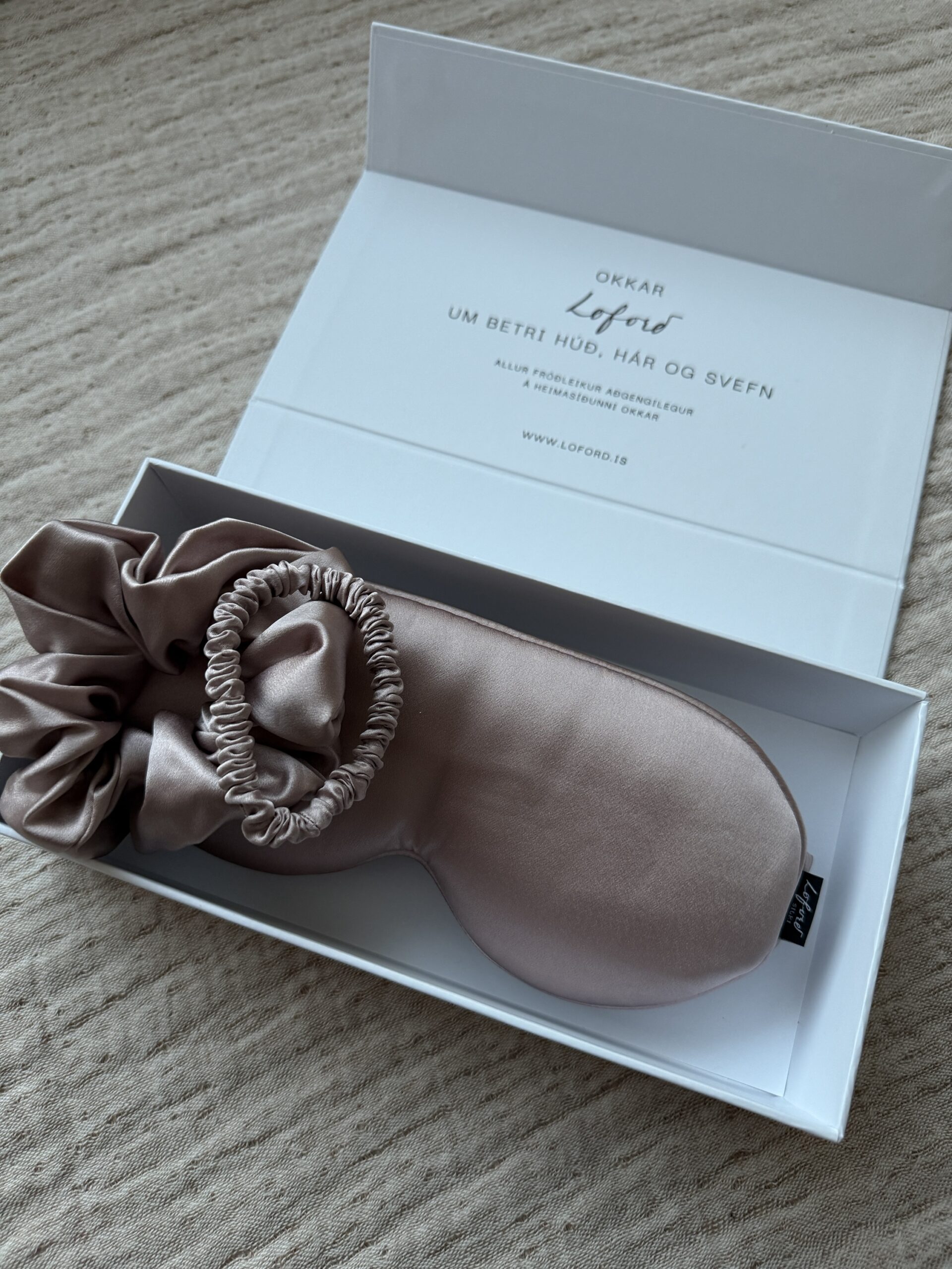 Silki gjafasett - 3D svefngríma og teygjur - Veldu liti