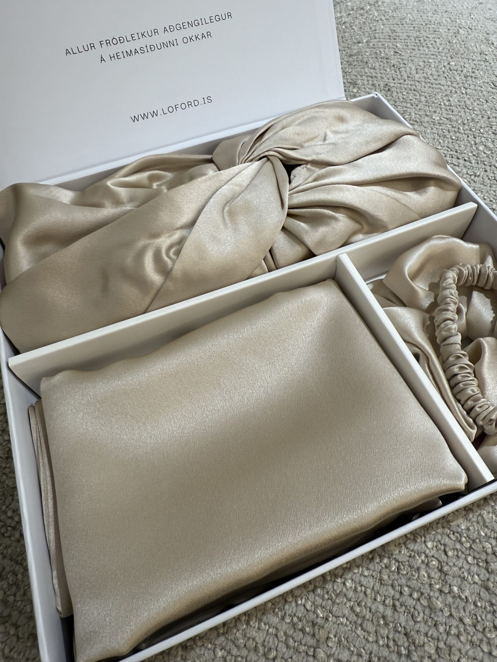 Gjafasett - Koddaver, húfa og teyjur - Veldu liti - Image 3